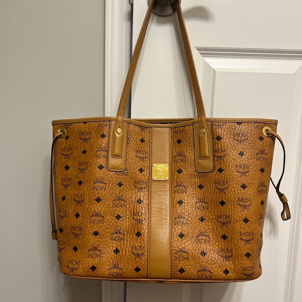 MCM Medium Liz Reversible Visetos Shopper
